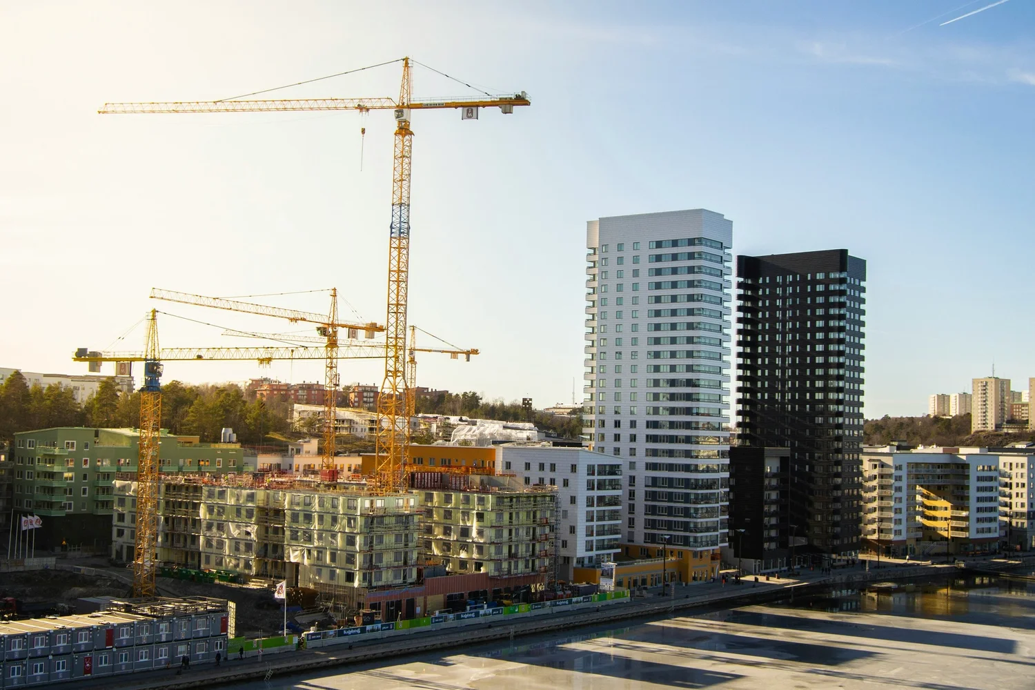 Florida condo building requiring Chapter 558 construction defect claim filing